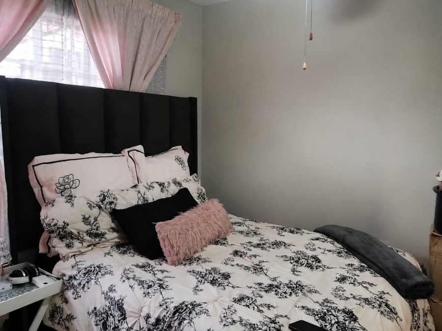 1 Bedroom Property for Sale in Die Bult North West